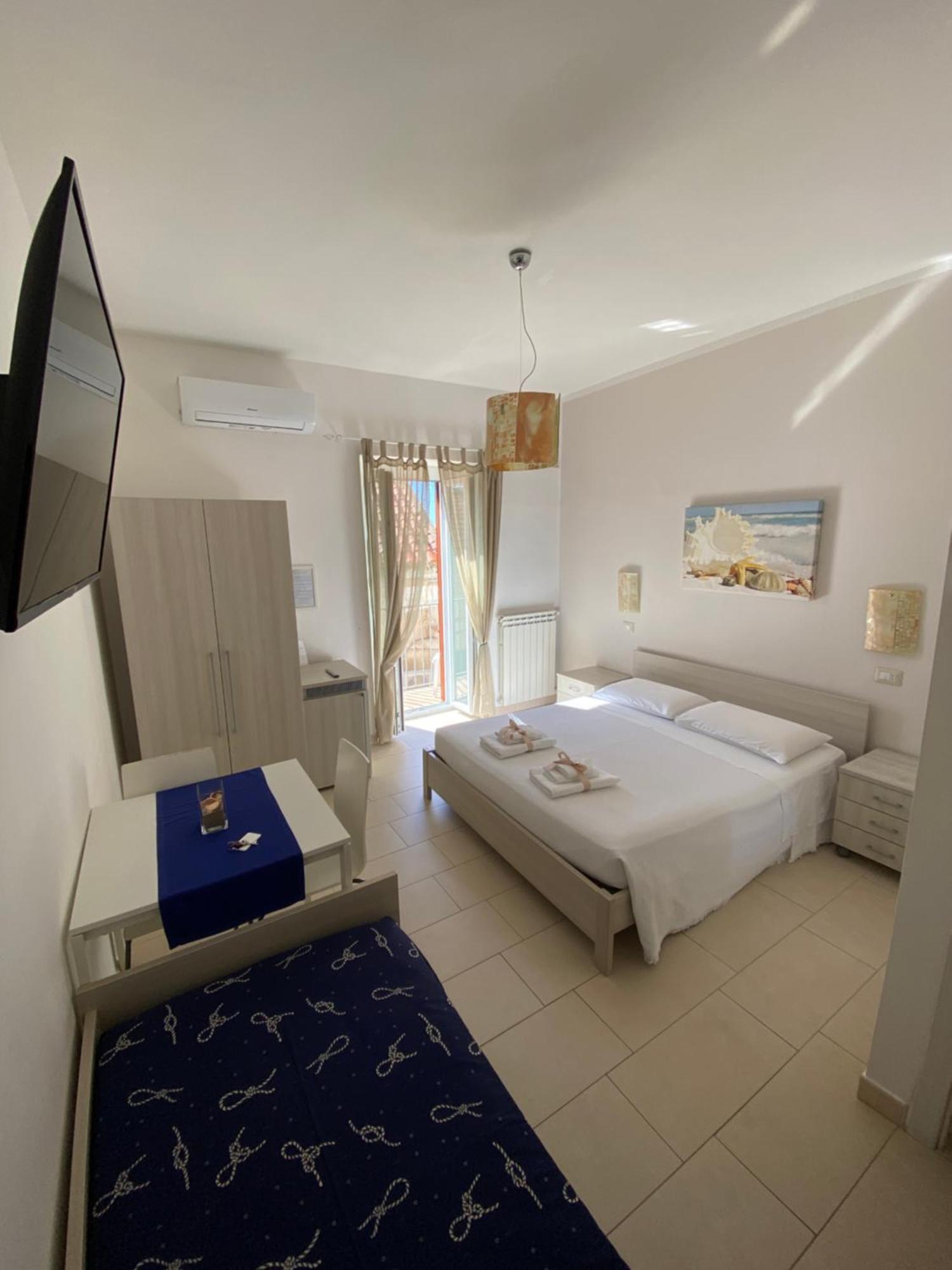 B&B Degli Aranci 팔리누로 외부 사진
