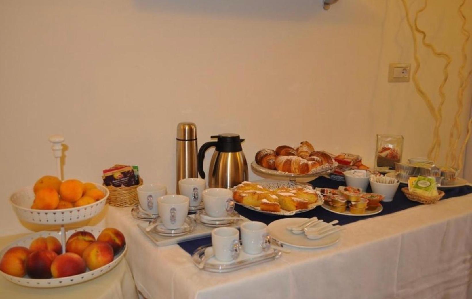 B&B Degli Aranci 팔리누로 외부 사진