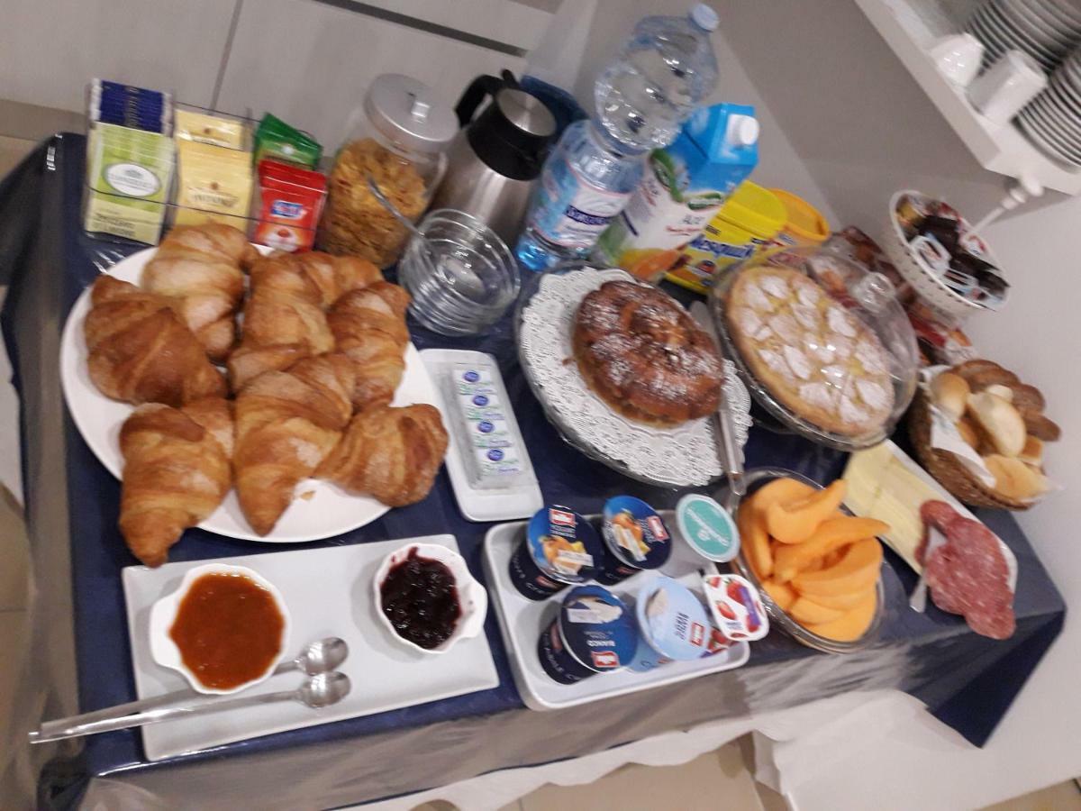 B&B Degli Aranci 팔리누로 외부 사진