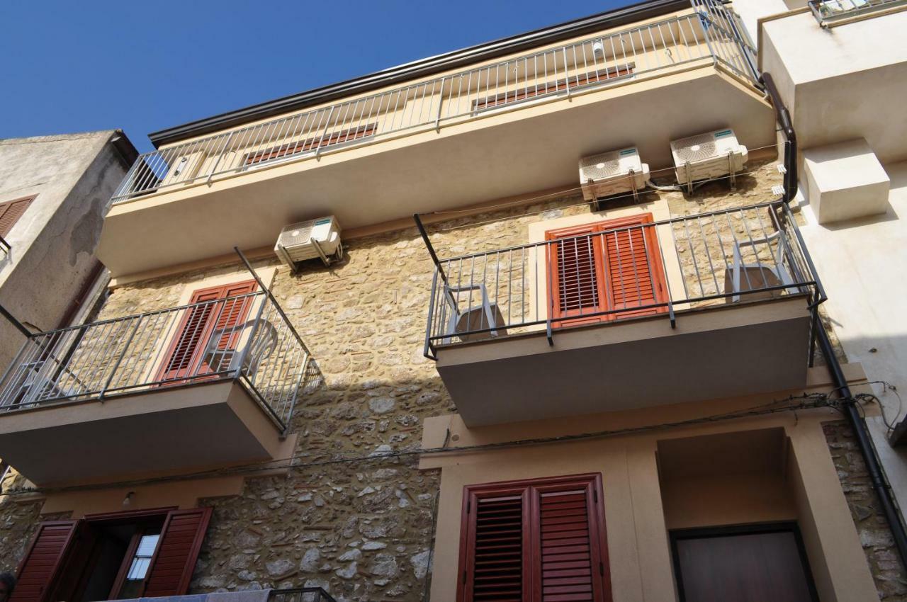 B&B Degli Aranci 팔리누로 외부 사진