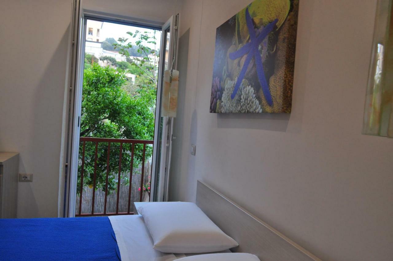 B&B Degli Aranci 팔리누로 외부 사진